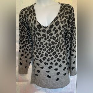 Plus Size Animal Print Cozy Sweater. Gray. Size 26/28. V neck